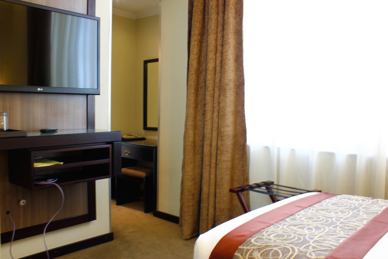 Elilly International Hotel Addisz-Abeba Kültér fotó
